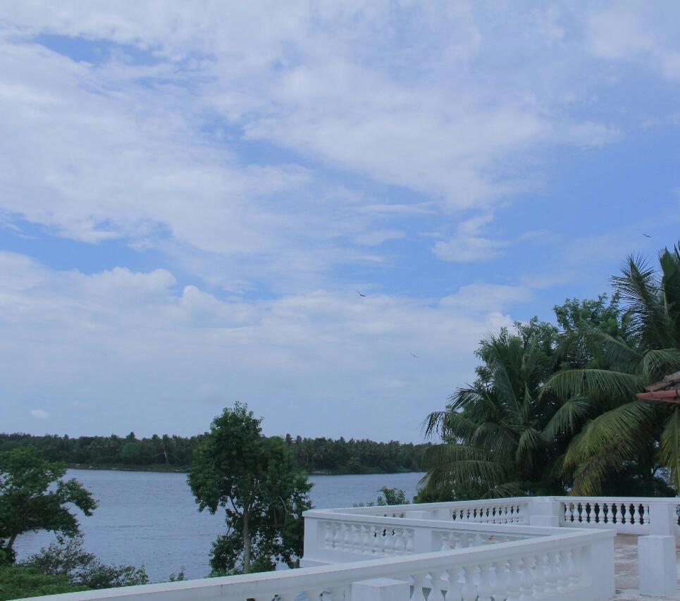 Muziris Harbour View Hotel Kochi Exterior photo